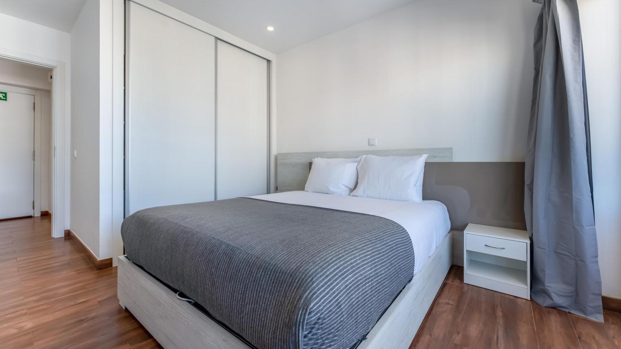 Serene Blue 1 Bdr Flat With Balcony By Lovelystay Portimão Eksteriør billede