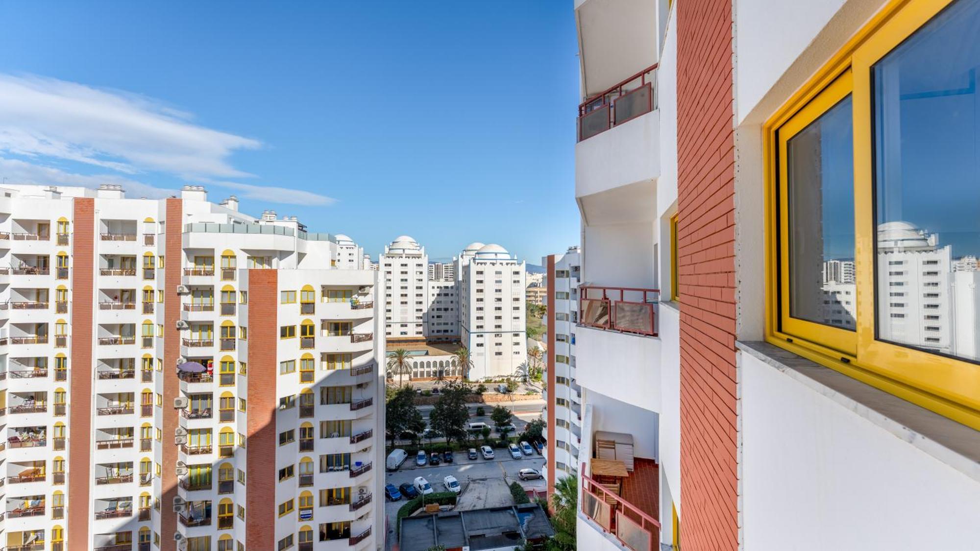 Serene Blue 1 Bdr Flat With Balcony By Lovelystay Portimão Eksteriør billede